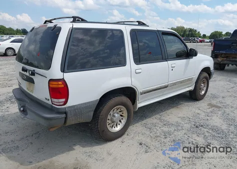2000 Ford Explorer Xls from USA, damaged, VIN 1FMZU62X9YUB11817